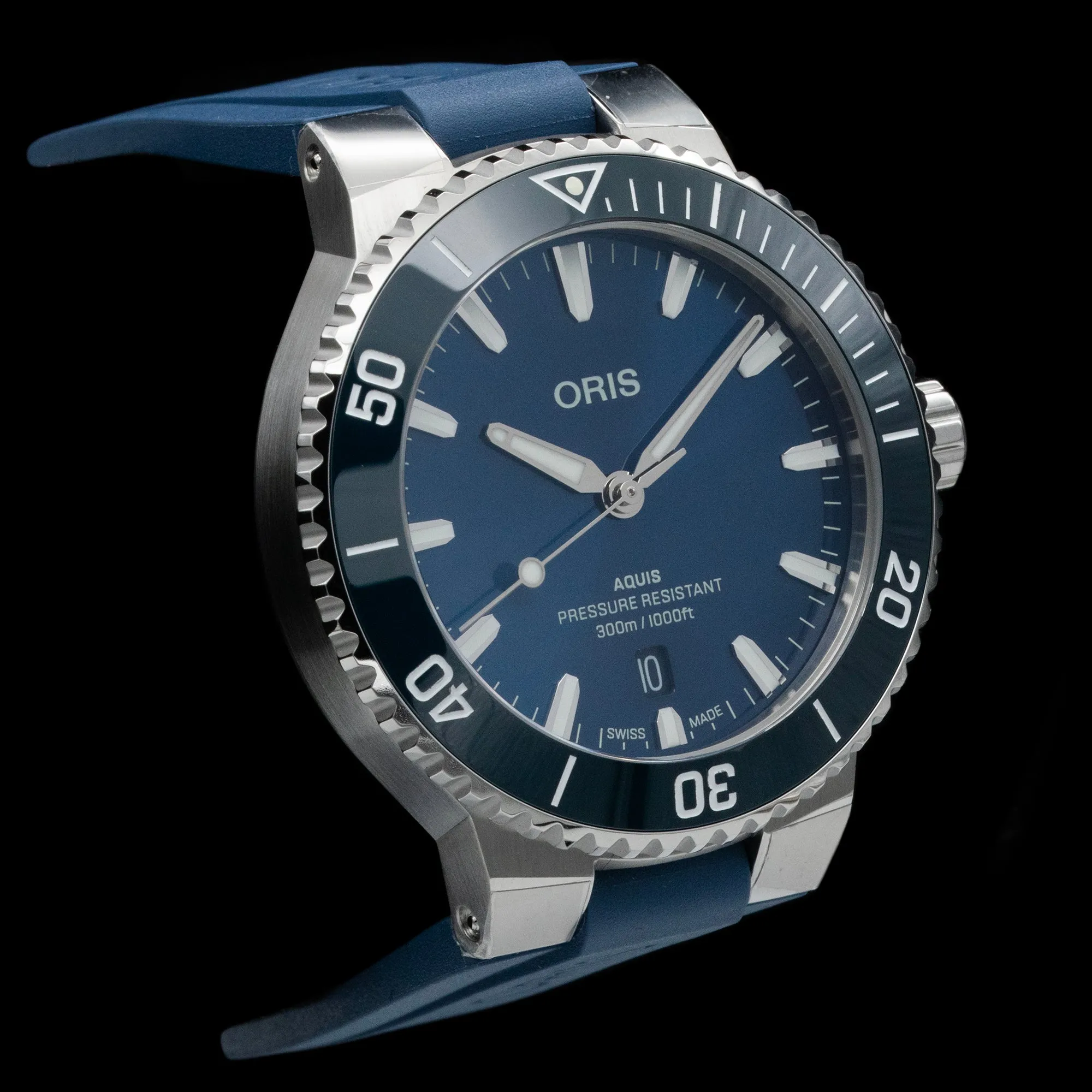 Oris - 2024 Aquis Date Blue 41.5mm on Rubber