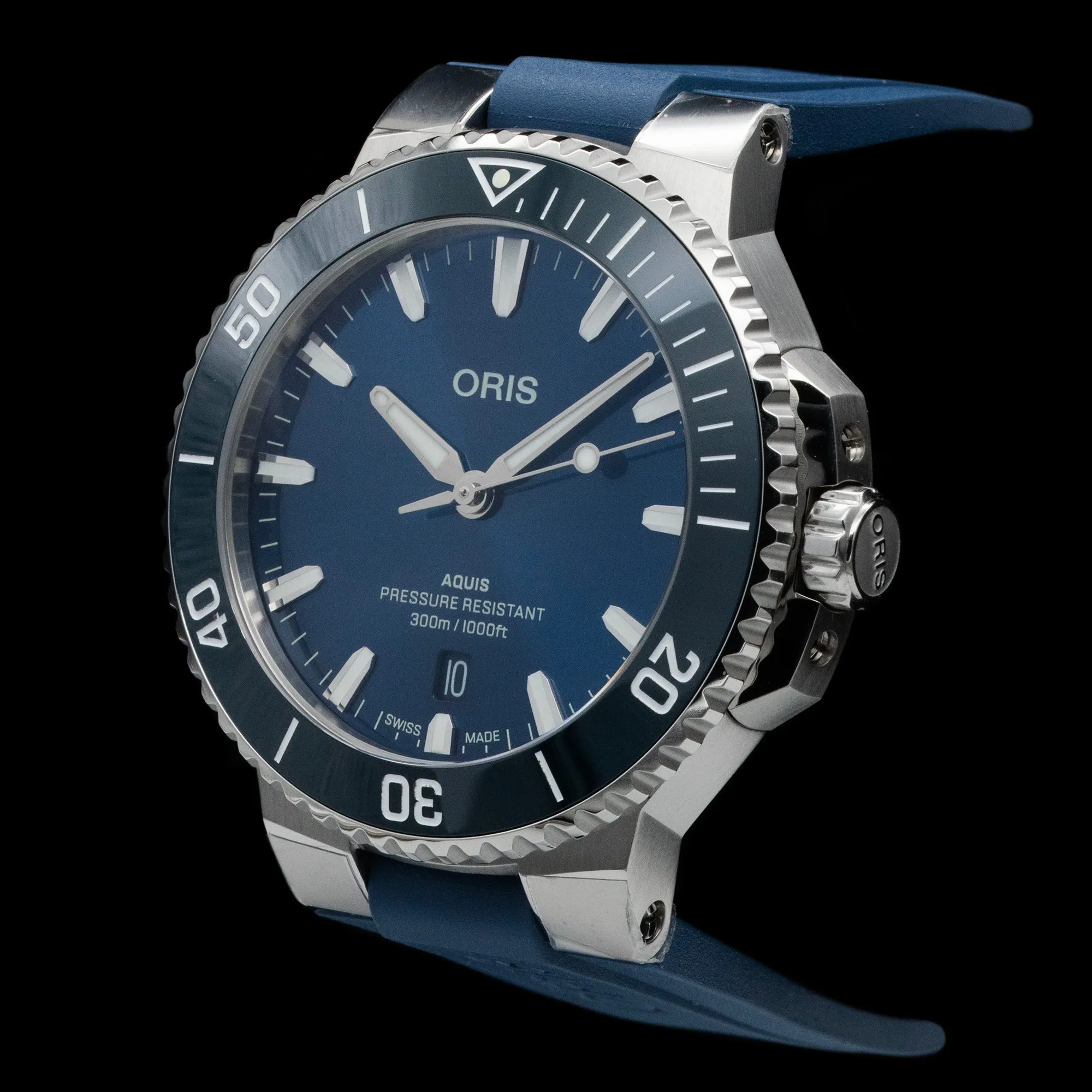 Oris - 2024 Aquis Date Blue 41.5mm on Rubber