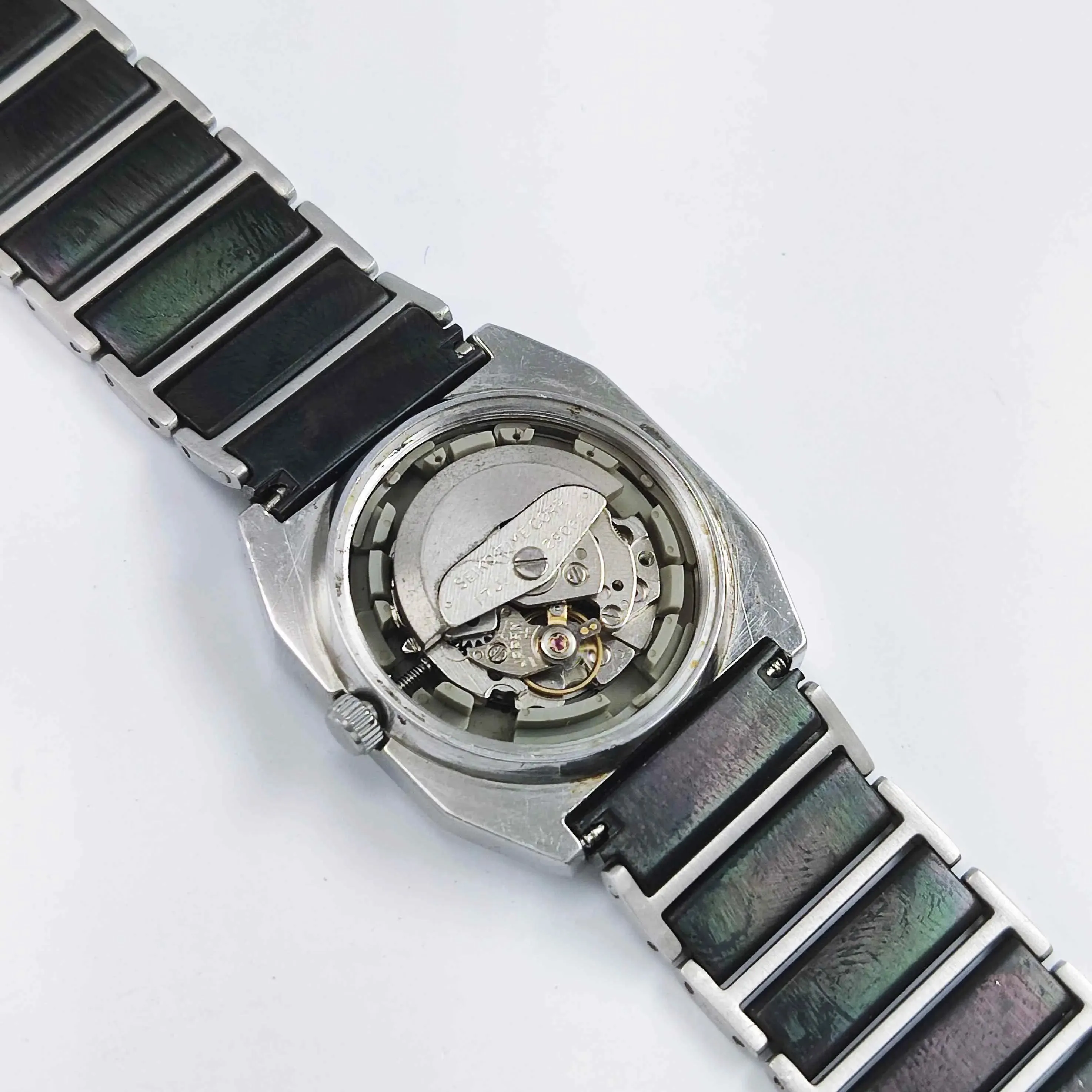 Seiko 5 Automatic-2906A Off-White Dial 17 Jewels Day Date Watch